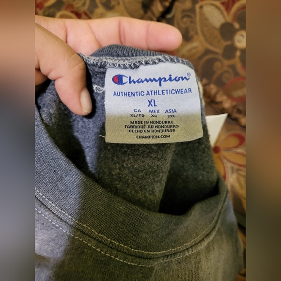 Urban renewal champion crewneck sweatshirt xl good condition - Picture 3 of 4